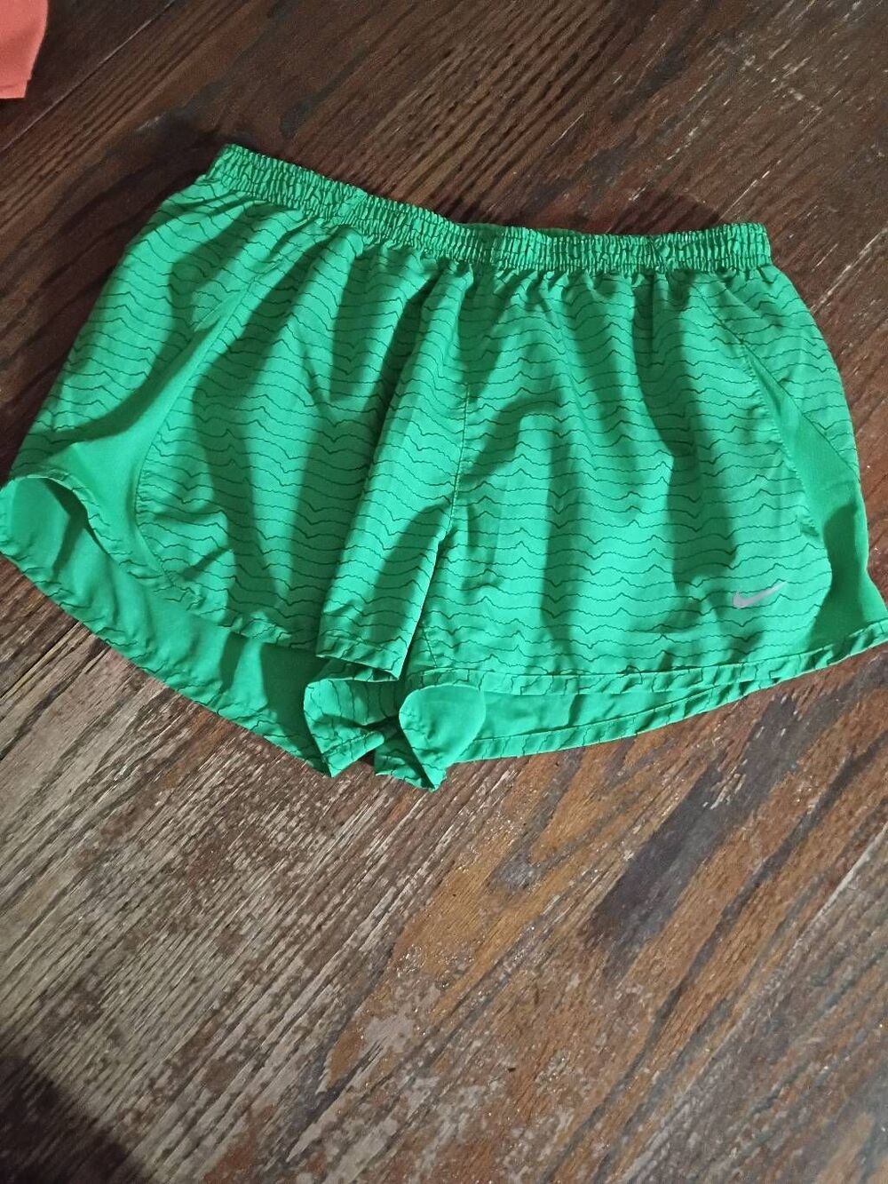 Medium Nike Green Elastic Drawstring Waist Running Athletic Casual Shorts